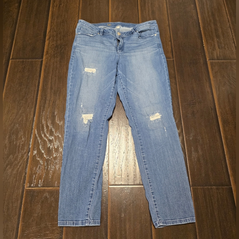 Lauren Conrad LC Distressed straight leg Jeans size 14 like new  stretch pants